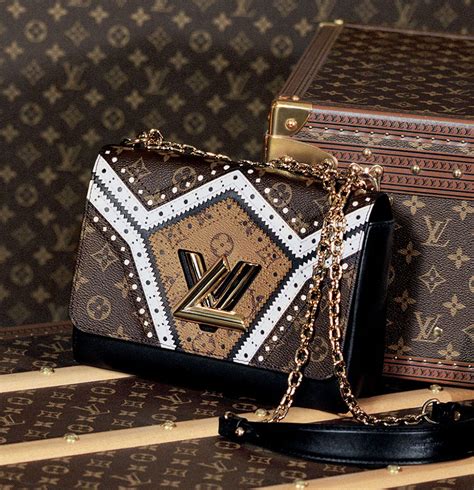 Products by Louis Vuitton: LOOK 26